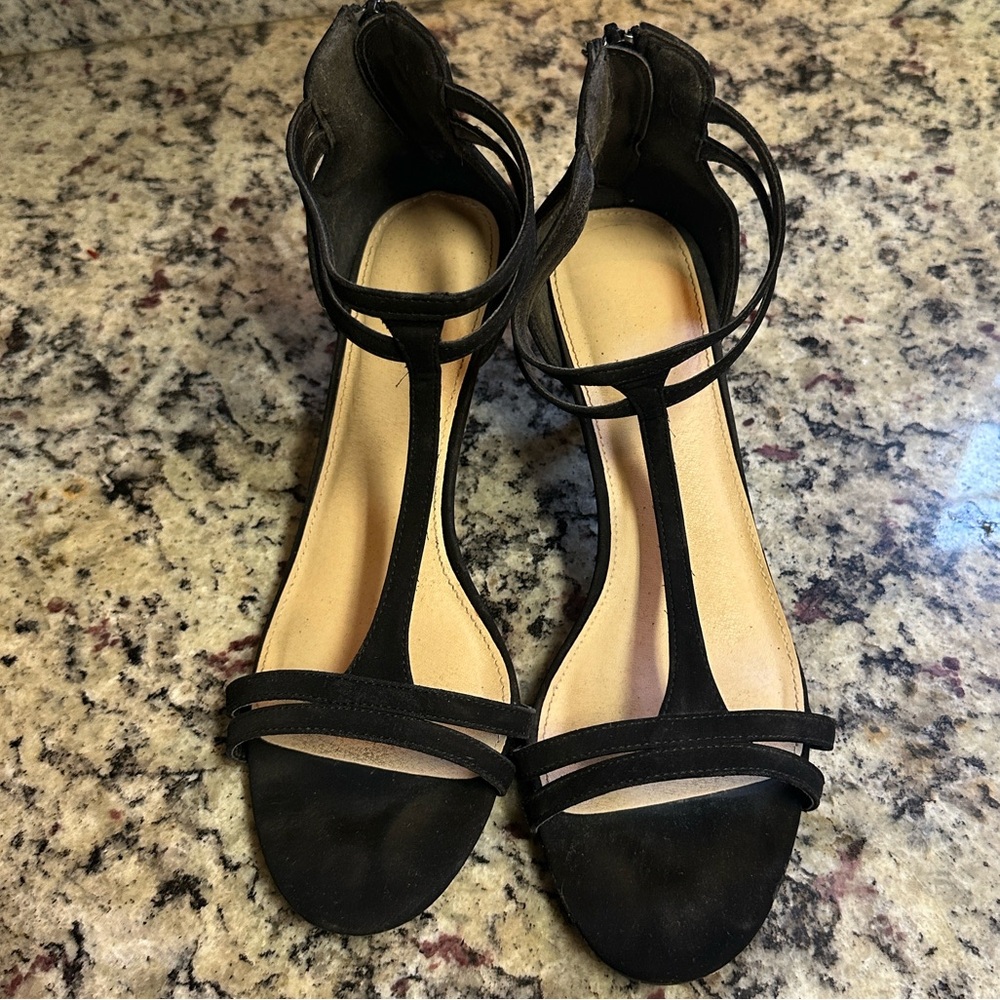 Chic Black Strappy Sandals